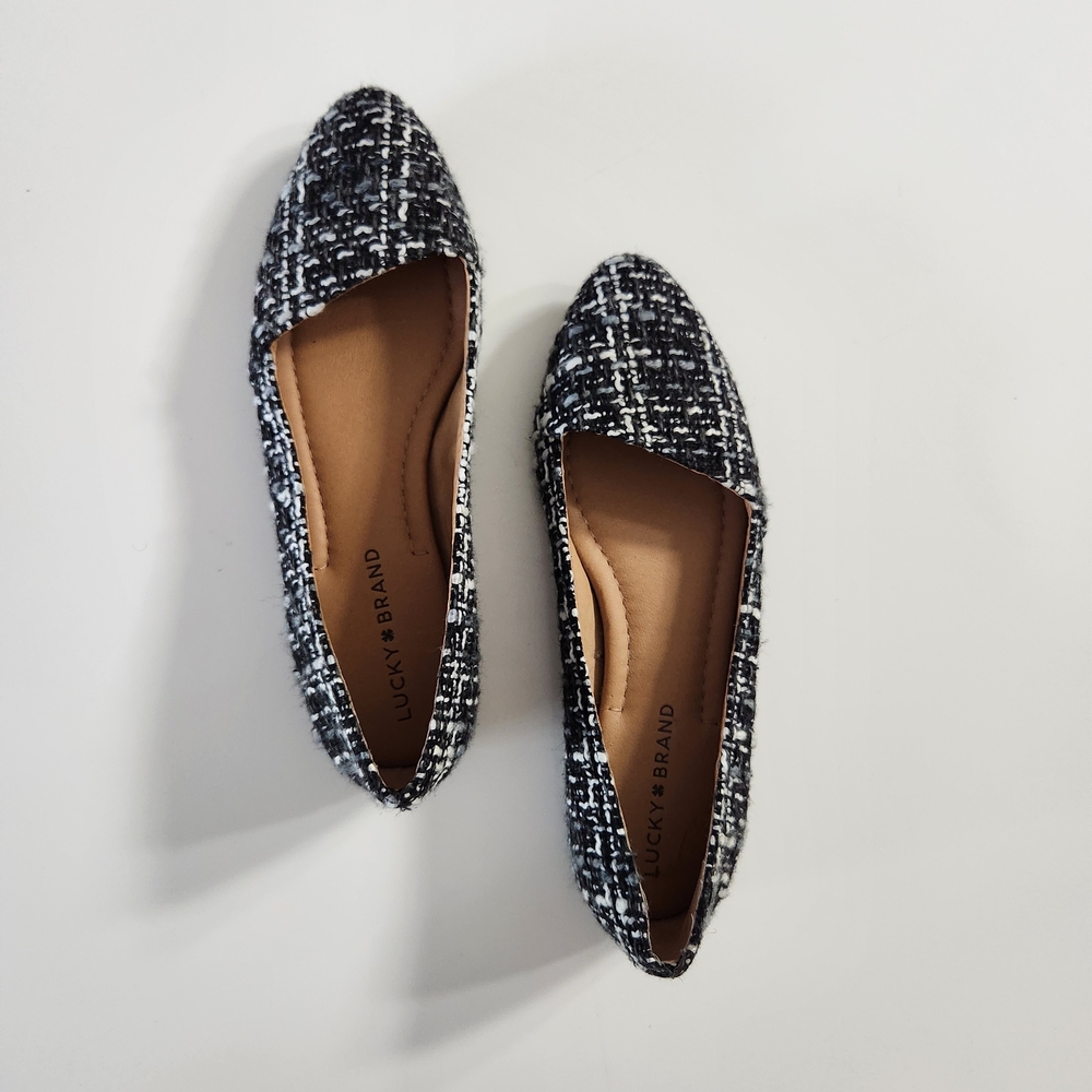 Lucky Brand Women's Tweed/Boucle Black and White Almond Toe Ballet Flat